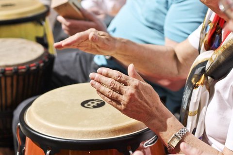 Conga-Gruppe beim Trommeln