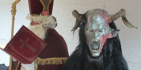 Krampuskränzchen mit Krampus und Nikolaus Krampuskränzchen mit Krampus und Nikolaus